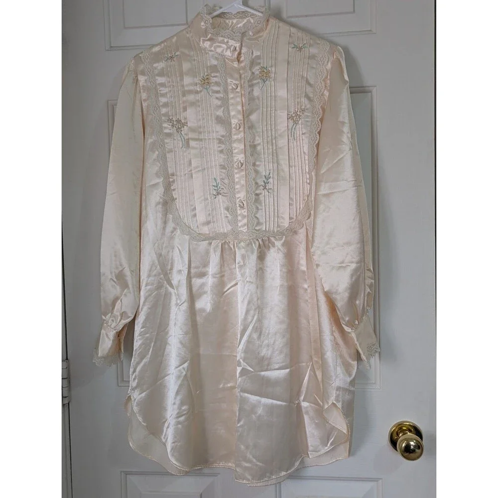 Amanda Payne Satin Nightgown Pajama Shirt Womens Medium Ivory Lace Embroidery